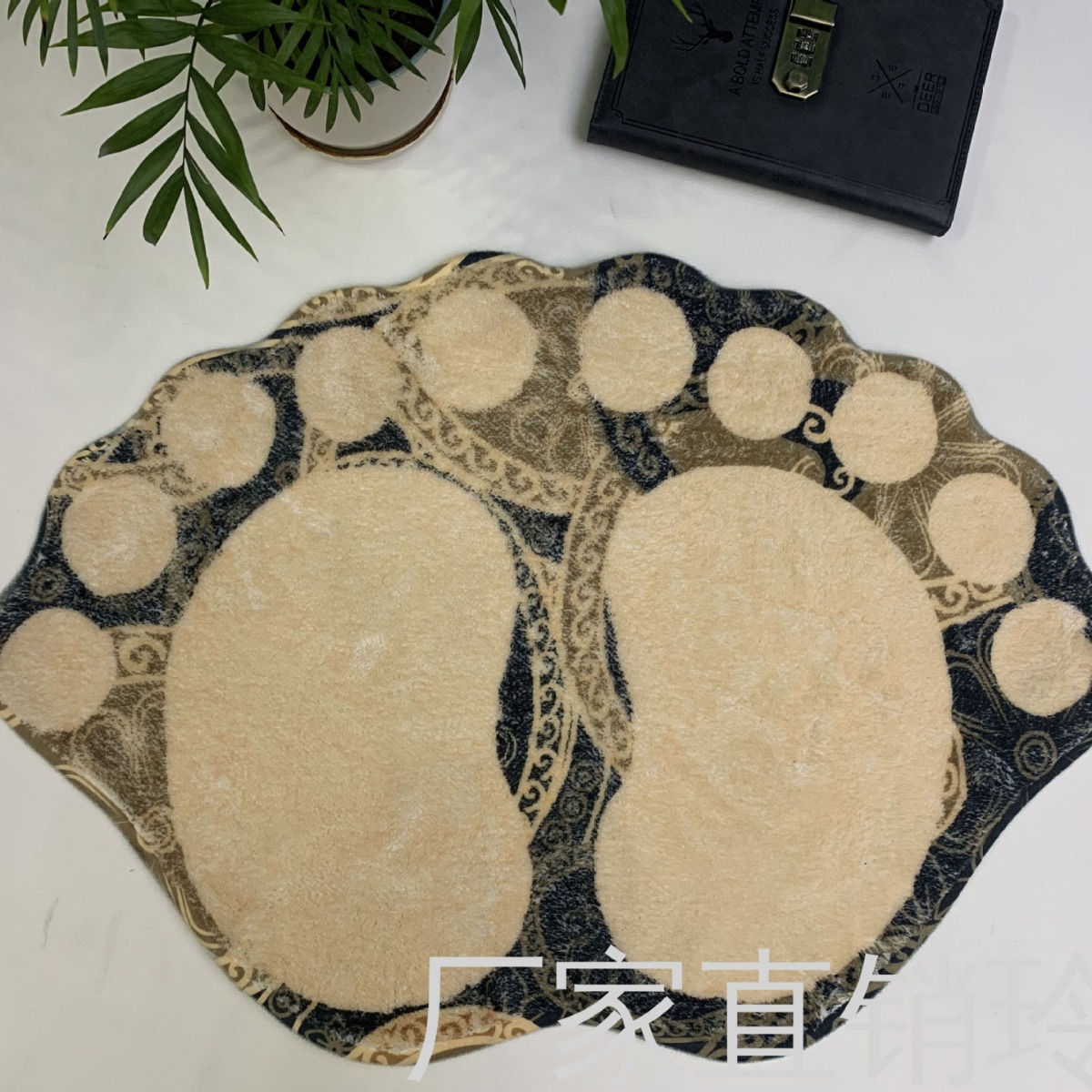 The Bathroom Door Imitation Cashmere Microfiber Mat Bedroom Cute Cartoon Shape Foot Mat Foot Mat Toilet Non-Slip Mat details Picture