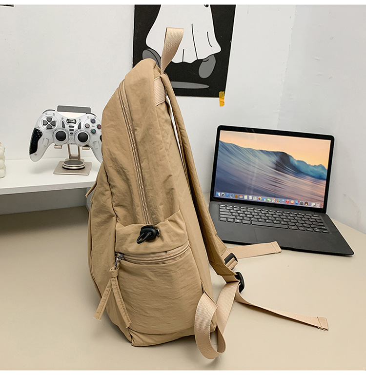 Female lightweight backpack for junior and senior high school students, Japanese-style casual schoolbag. Female college students, simple solid-color backpack. Female school style pic 23