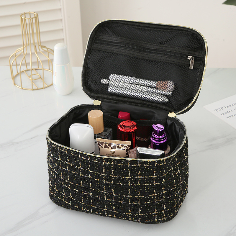 Checkerboard Checkered Portable Small Fragrance Makeup Bag Large Capacity Portable Toiletry Storage Bag Travel Bag Specification drawing