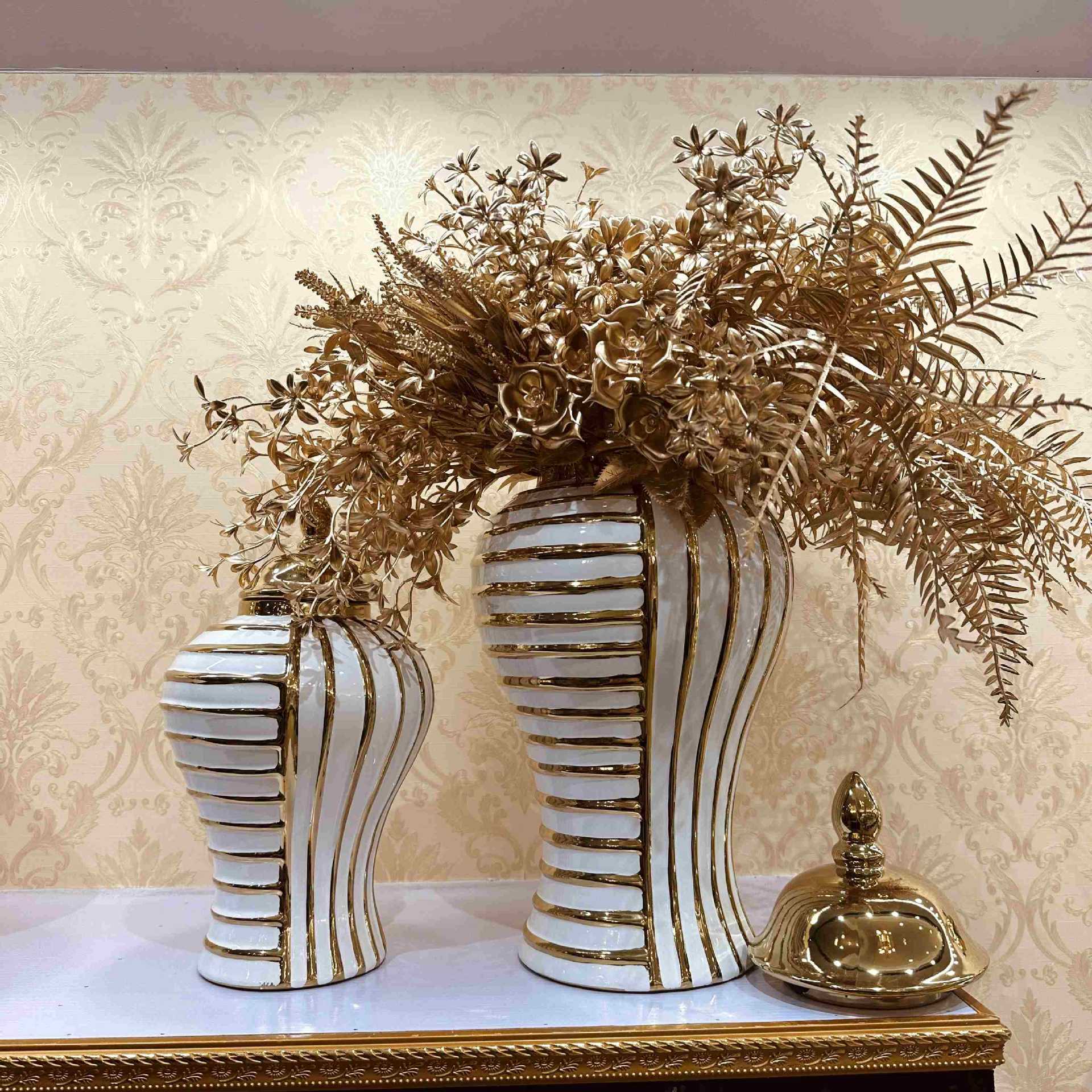 Factory direct cross-border electroplating general pot ceramic European flower vase light luxury handicrafts decoration Golden Castle vase General pot General bottle Specification drawing