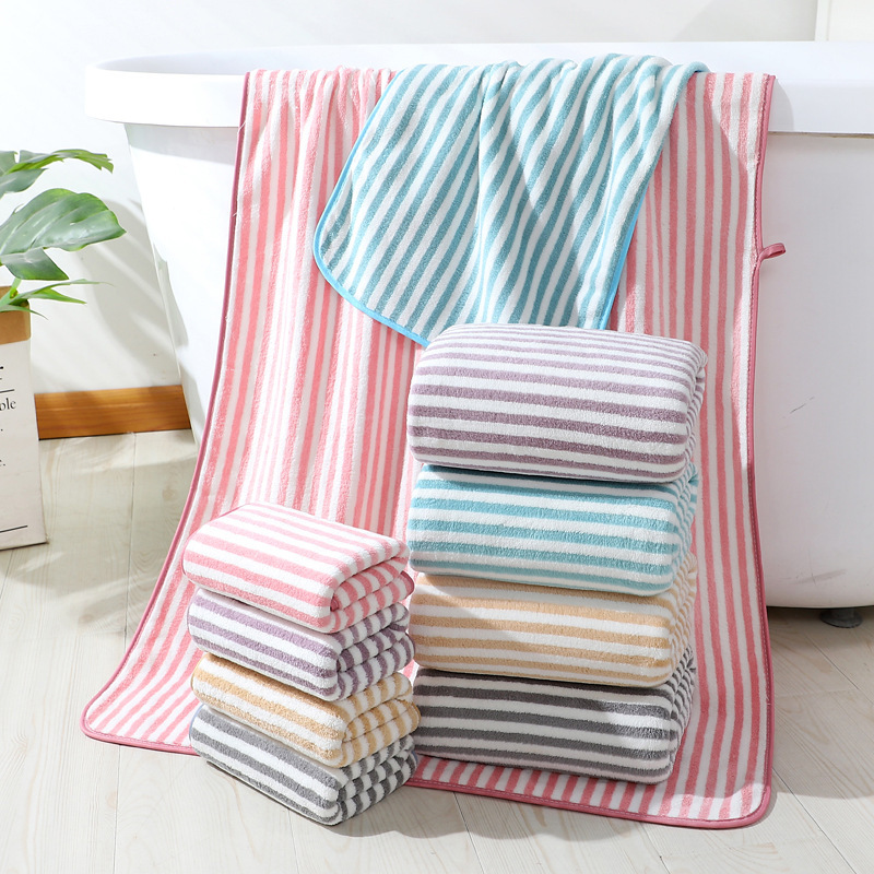 【LOVELY HOME】【 Hold Jia 】 Warp knitted coral velvet bath towel manufacturers wholesale 70*140cm thick absorbent couple beach towel embroidery logo Application Scenario