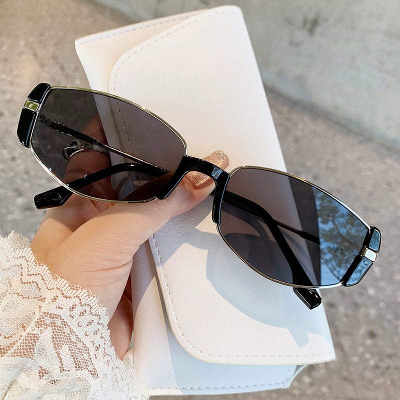Modern and retro high-end sunglasses, trendy tea-colored narrow-framed small brown glasses, the same slimming sunglasses as the girl's little red, Xiaoxiangfeng 9894 Specification image