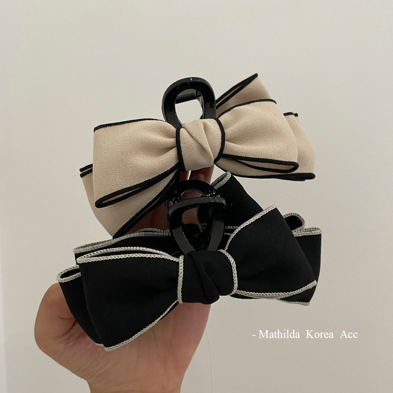 Korean autumn and winter new fashionable black and white bow large bun hair clip, outdoor girl shark clip hair clip accessory pic 1