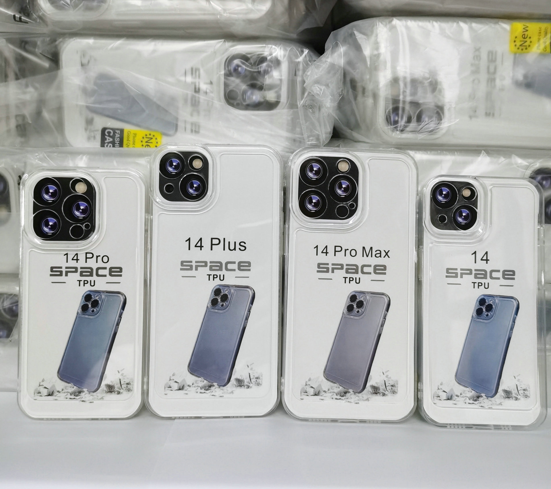 Suitable for the new iphone17 phone case 16Pro, Apple transparent hollow case, thickened silicone TPU anti-drop soft case pic 3
