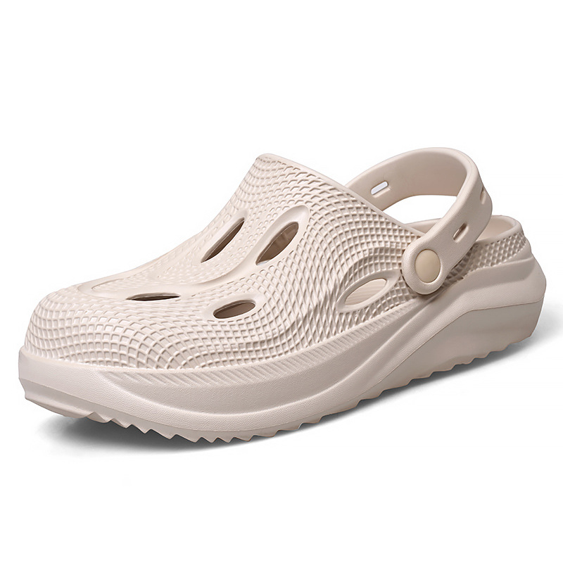 New Men's Cool Shoes, Men's Summer Trend, Coconut Hole Shoes, Men's Outerwear With Perforated Beach Sandals, And Men's Slippers Item Picture
