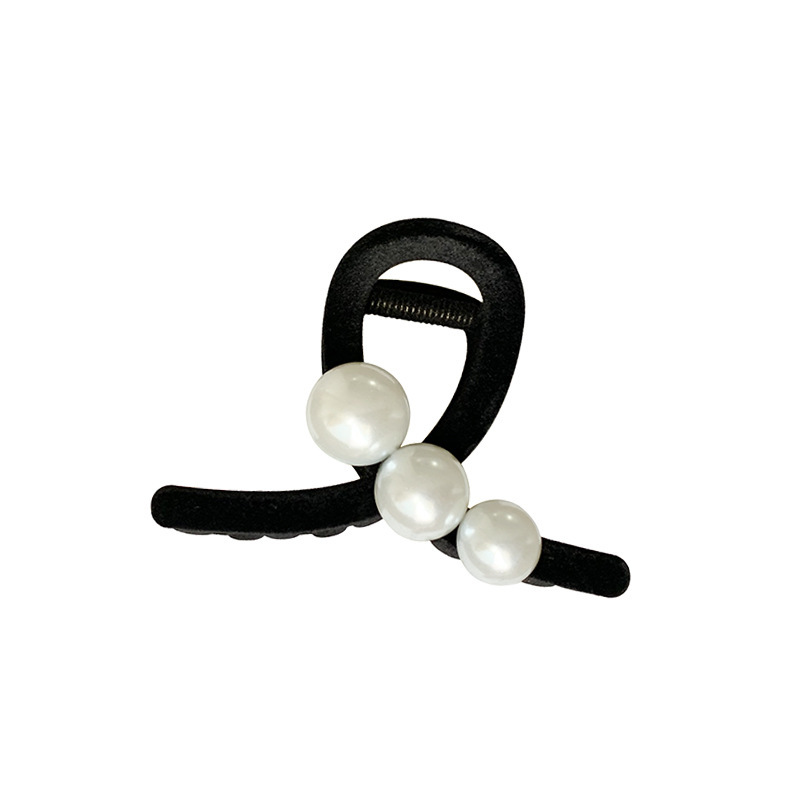 Black Velvet Pearl Clip ~ Vintage French Small Fragrance Hair Shark Clip 2023 New Hair Clip Item Picture