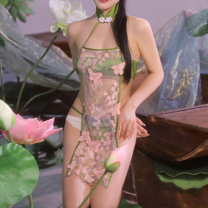 Sexy underwear sexy ancient temptation perspective embroidered belly pocket cheongsam set Application Scenario