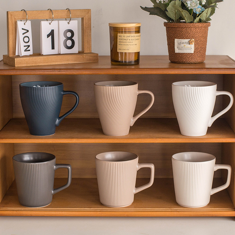 Ceramic mugs, simple and retro embossed, home coffee cups, water cups, office oatmeal cups, couple cups, minor flaws details Picture