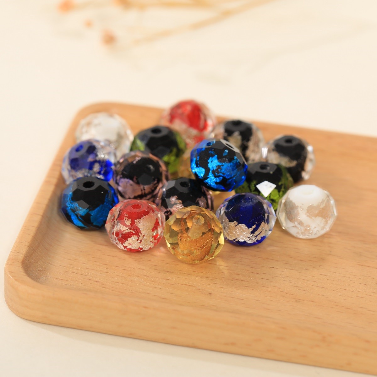 Hanyu Yuan Glass Color Foil Cut Flat Beads diy handcrafted bead material accessories Glass loose beads 100 pieces per pack details Picture