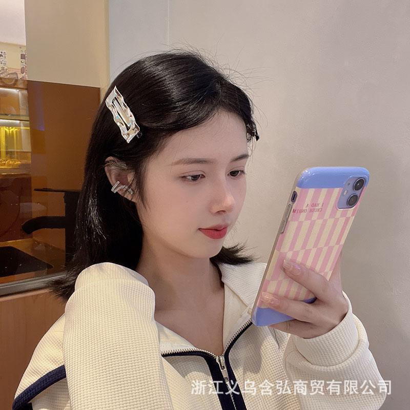 Trendy wavy bb clips, metal side hair clips, straight clips, headwear, bangs, forehead clips, women's pleated hair clips and hair accessories Application Scenario