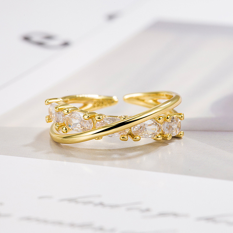 Kimoj's New Cross-Zirconia Ring, A Niche Design For Women, Exudes A Sense Of High-End, Tight Opening Index Finger Ring, And Is Fashionable, Versatile And Simple details Picture