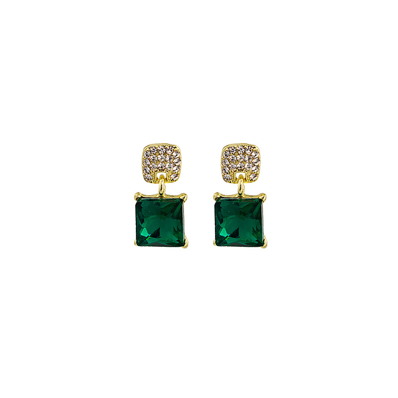 Silver needle emerald glass earrings, fashionable chanel-style earrings, fashionable light luxury chanel-style elegant retro stud earrings for women Item Picture