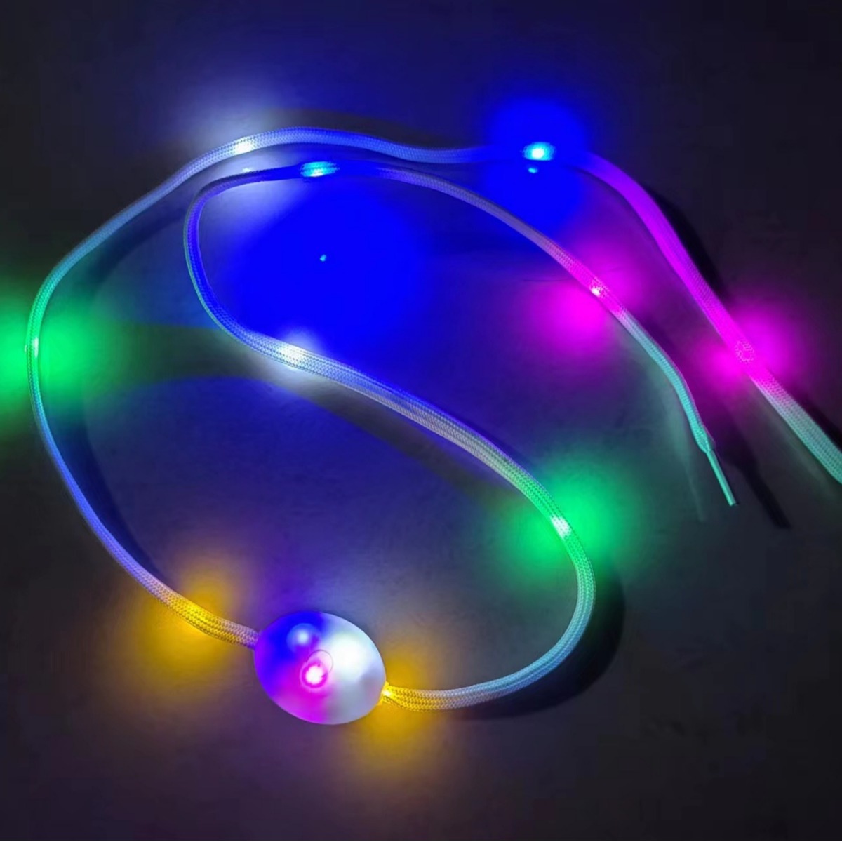 植物大战僵尸/耳朵会动的帽子/汽车摆件玩具/发声玩具/魔法棒亮灯白底实物图