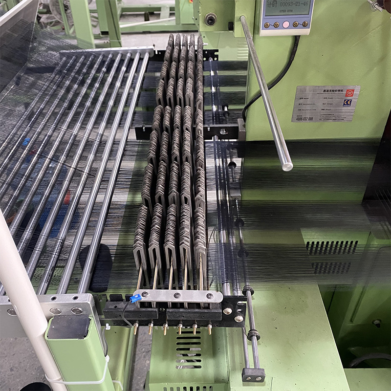 Supply: Xiangxing computer jacquard machine, woven label machine, elastic band weaving machine, shuttleless machine, weaving machine, elastic band Application Scenario