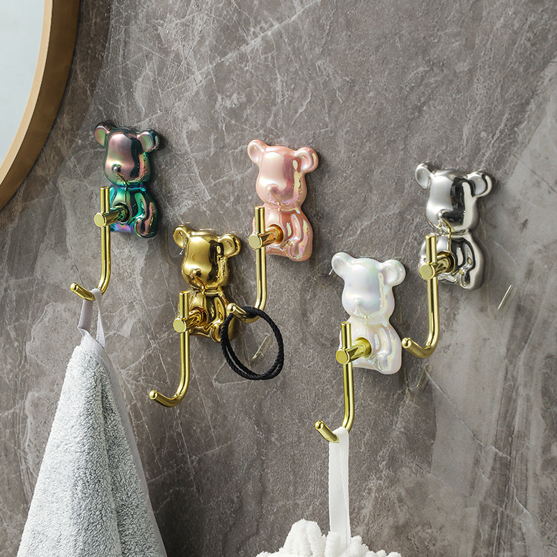 Creative bear light luxury hook, strong adhesive wall hanging, no need for drilling, bathroom towel, door behind, entrance hall clothes