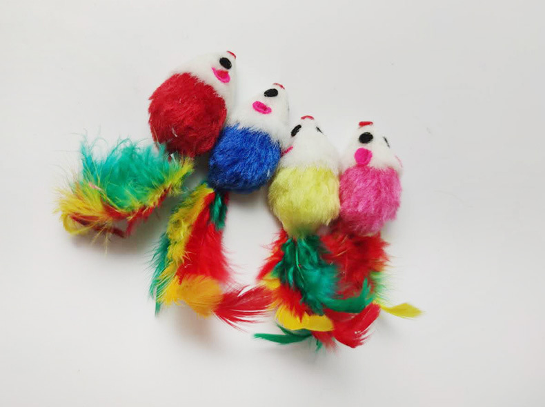 Colorful feather tails to play with cats, plush little mice, cat toys, cat supplies, cat scratch and bite toys, cat toy factory Application Scenario