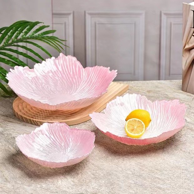 Luxurious Nordic pearlescent fruit plate, home crystal glass candy plate, salad bowl three-piece set, large capacity flower plate Specification image