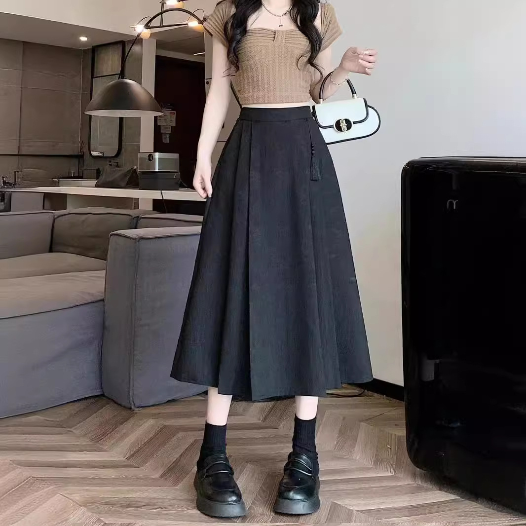 New Chinese-style pink skirt for women's wear with a horse face, summer 2024 new style, elegant A-line pleated skirt, Chinese trend Application Scenario