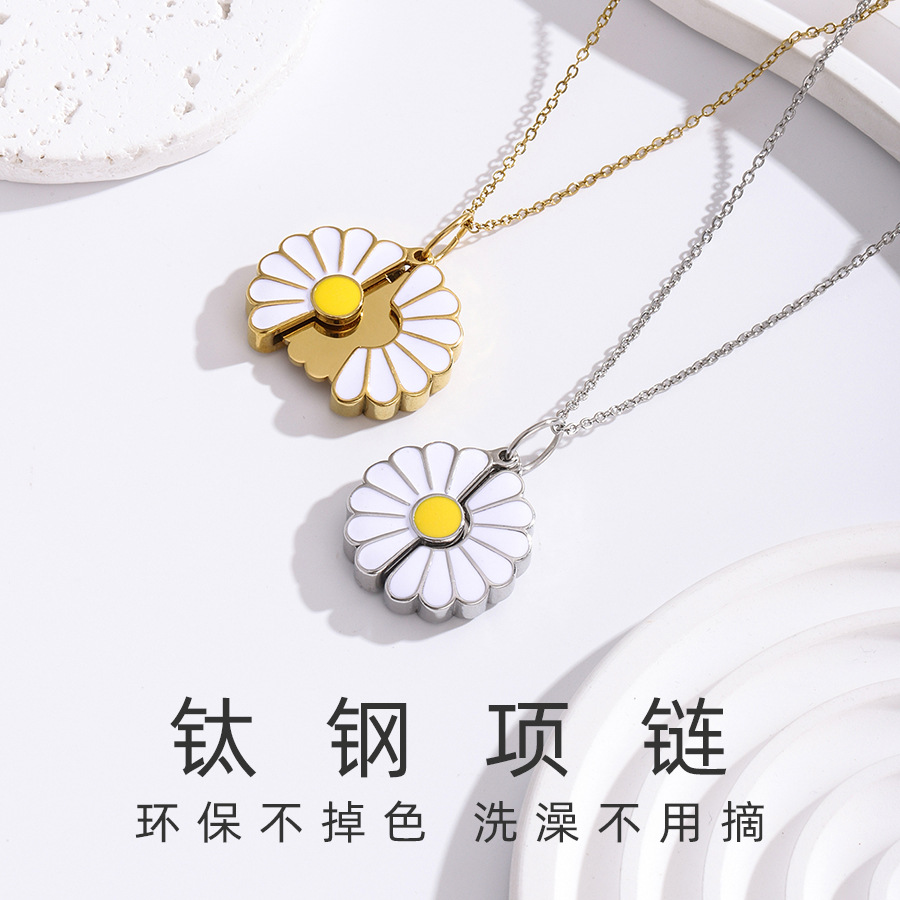 Cross-border best-selling stainless steel necklace, engraved and oil-dripping Daisy and sunflower titanium steel necklace, couple necklaces and accessories