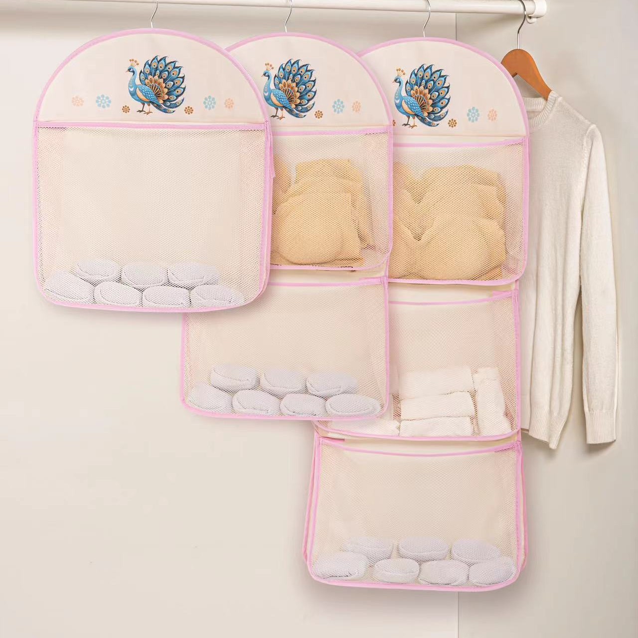 Peacock-patterned sock storage hanging bag, dormitory wardrobe, underwear and underpants net bag, double-layer large capacity, classified hanging type