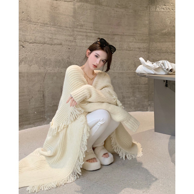 A laid-back, gentle fringed sweater and cape for women's autumn 2022 new mid-length cardigan c1916 Application Scenario
