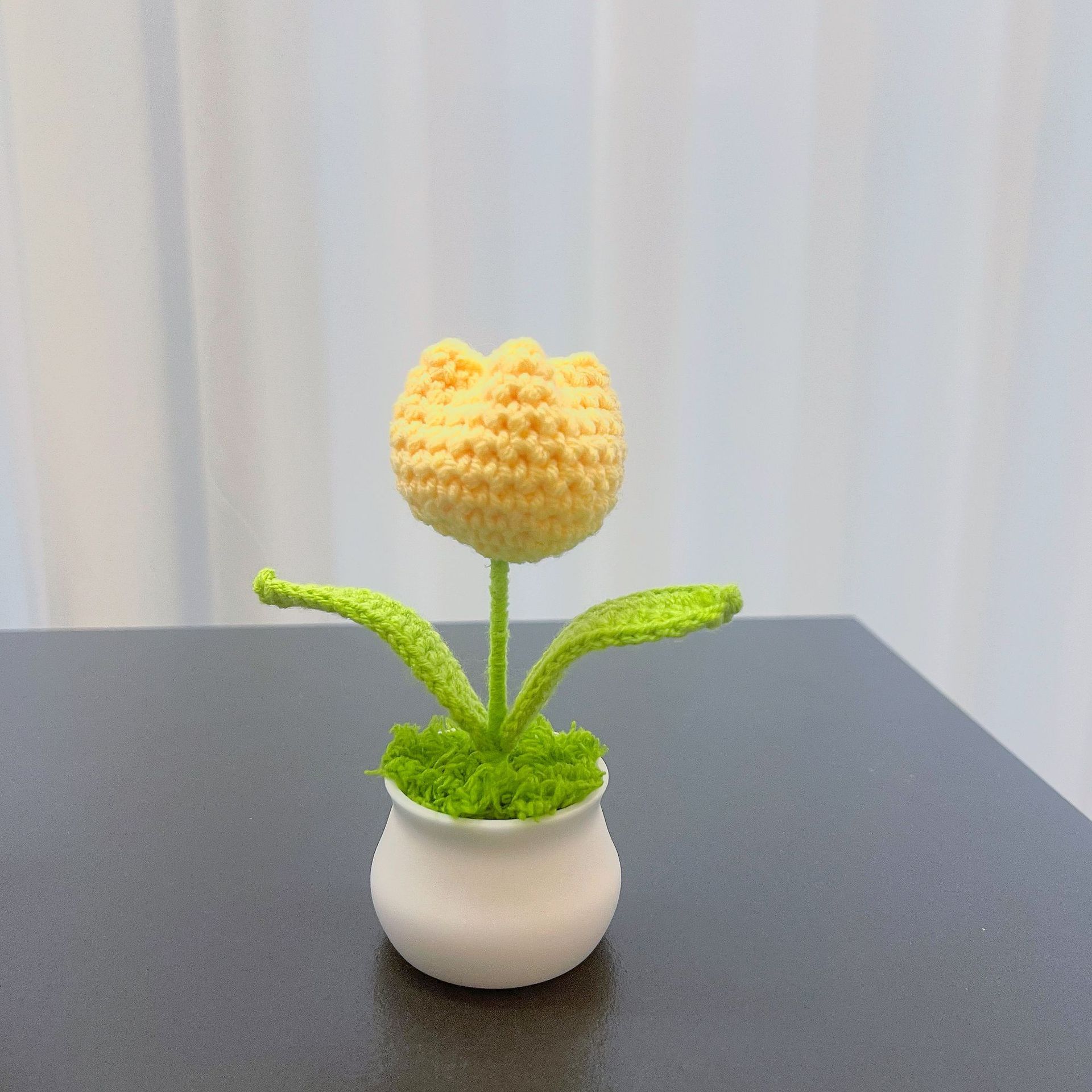 Cross-border finished products, handcrafted woolen knitted potted tulip simulation flowers, woolen knitted bouquets, floral art ornaments and gifts pic 7