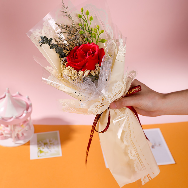 情人节礼物新款花束满天星玫瑰花束创意型花束礼物图
