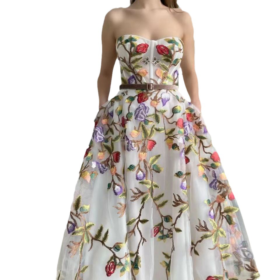 A new cross-border European and American women's dress in 2025, a one-shoulder strapless embroidered, elegant and slimming mesh long dress Item Picture