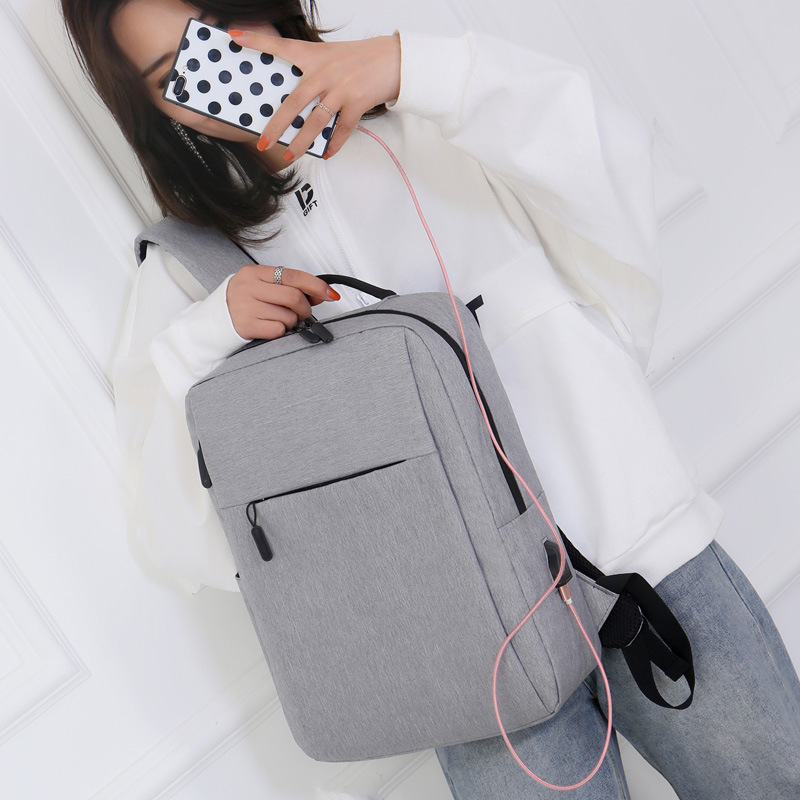 双肩背包实物图