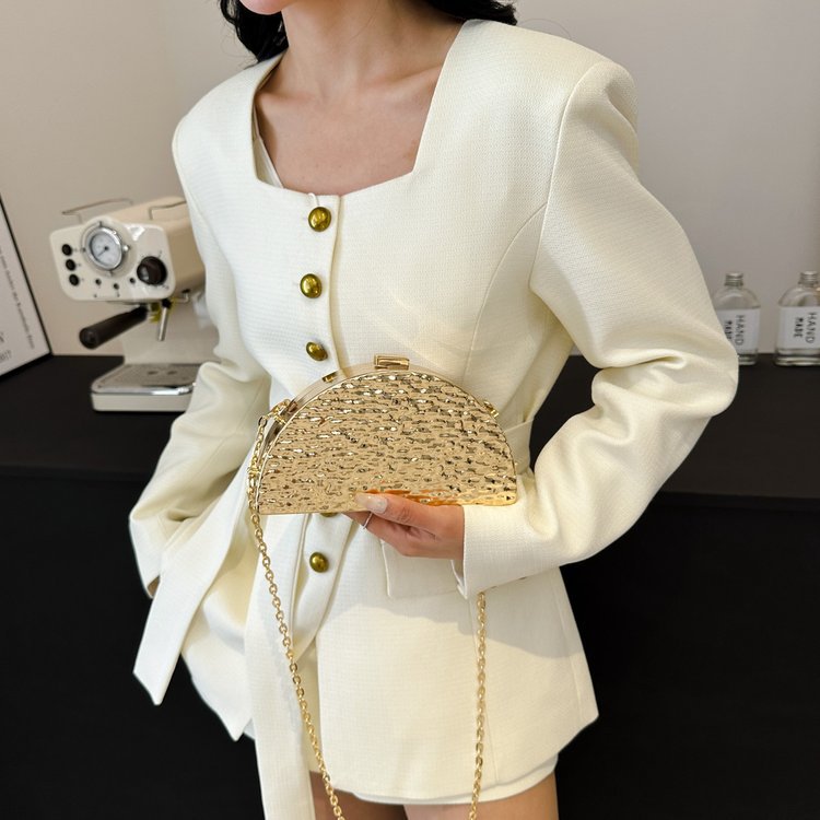 晚宴包金属2024夏季新款盒子女包链条单肩斜挎包褶皱跨镜女手机包