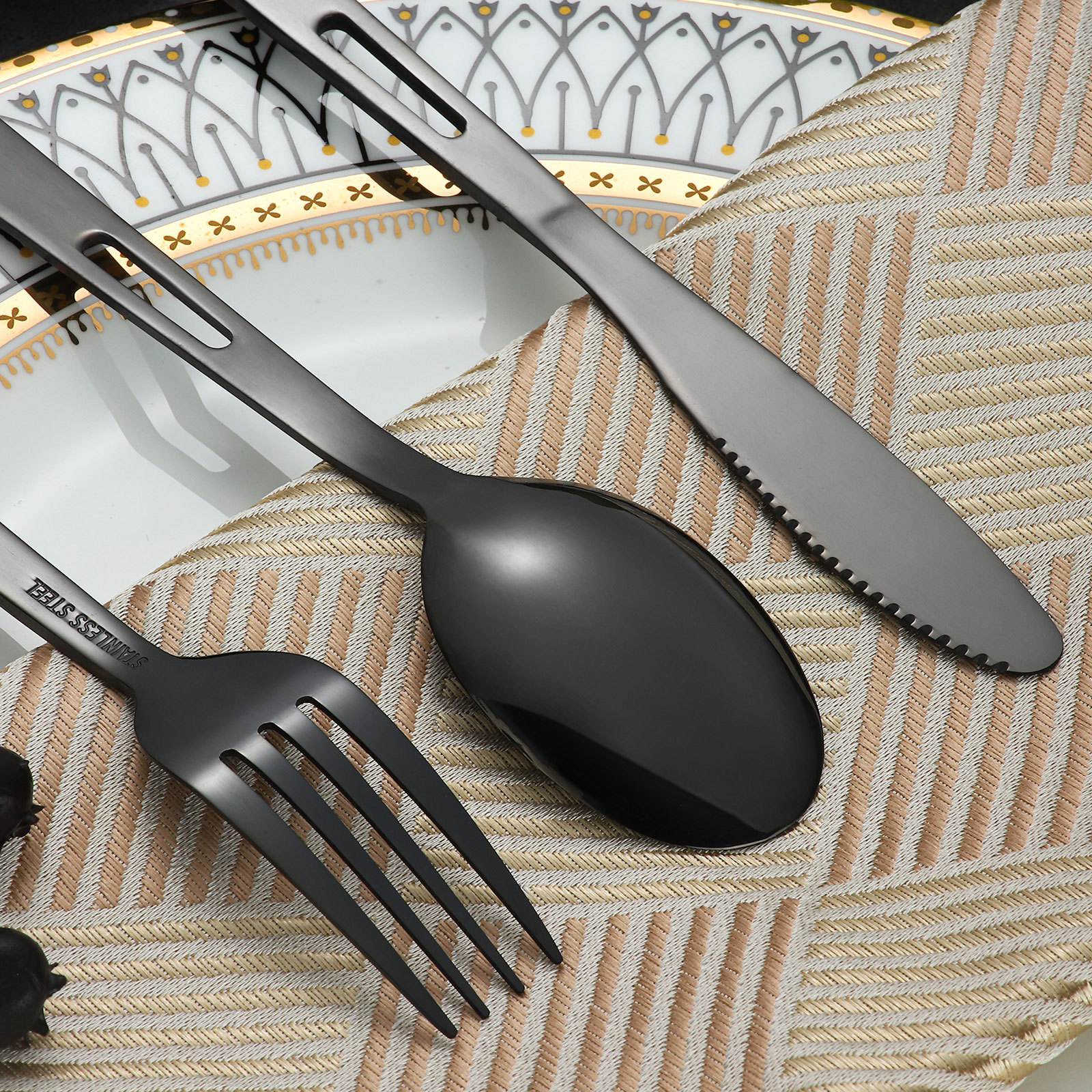 Stainless Steel Cross-Border Outdoor Knife, Fork And Spoon Western Tableware Set Portable Travel Camping Family Three-Piece Creative Hollow-Out Specification drawing