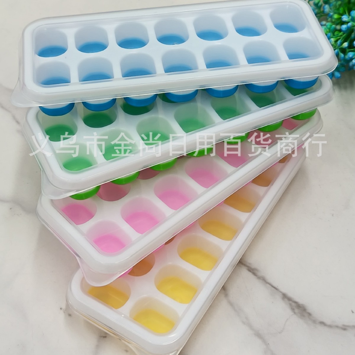 Wholesale 14-compartment ice cubes, square ice cube tray molds with LIDS, silicone soft bottom, easy to demold, homemade ice cube trays details Picture