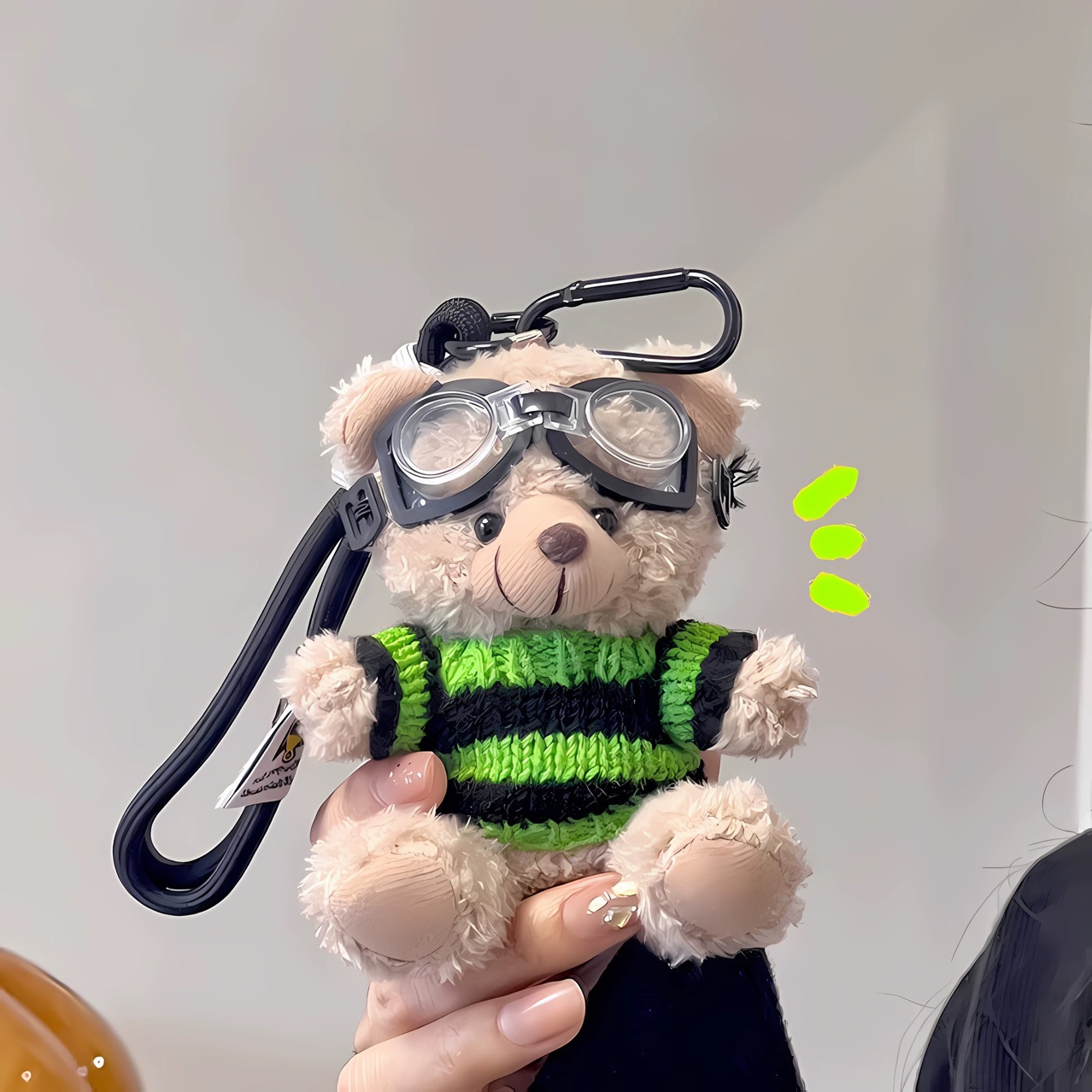 ins influencer pilot bear plush pendant, creative doll, cute bear figurine, keychain bag, pendant and gift details Picture