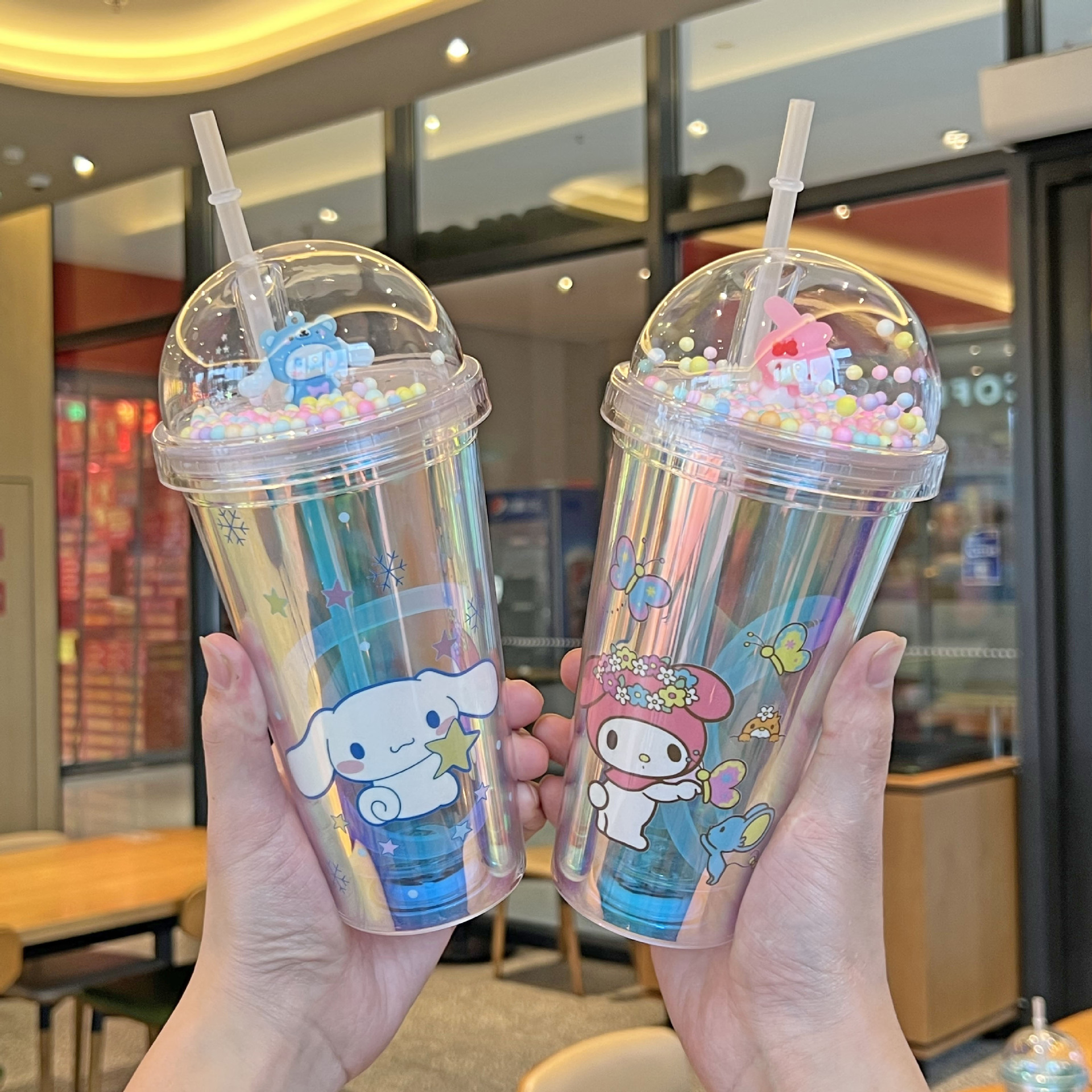 塑料杯实物图