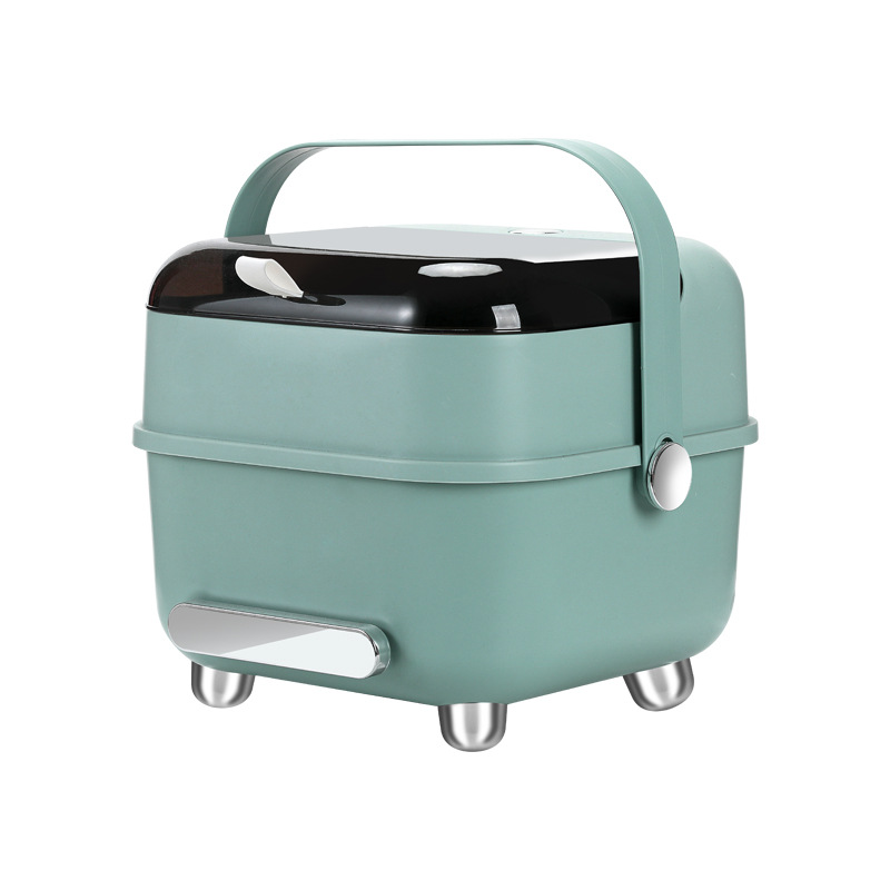 Carry the lid for going out, drying machine, baby bottle storage box, baby food utensils, baby bottle tableware, cleaning and brushing set, and cross the border Item Picture