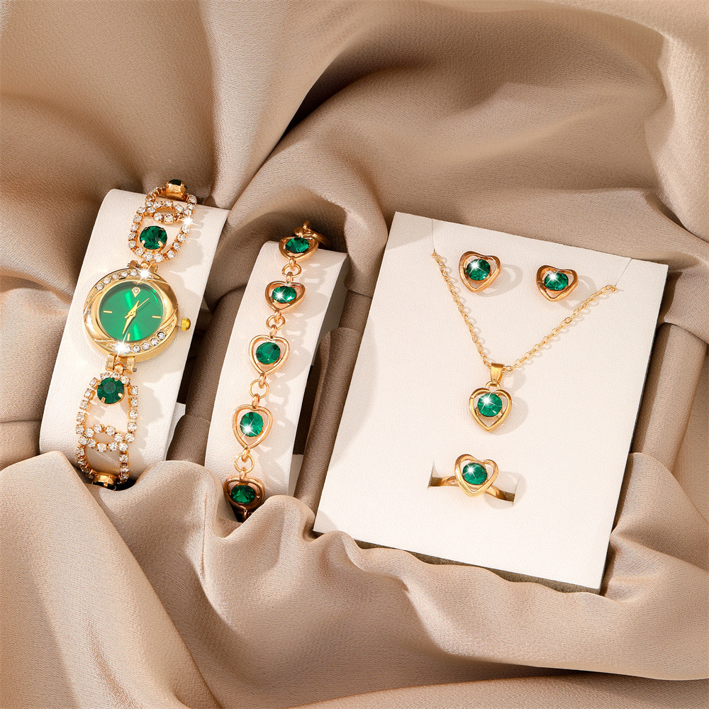 Cross-Border Explosive Women Diamond-Encrusted Temperament Fashion Watch Watch Women's Fashion Trend Necklace Bracelet Set Application Scenario