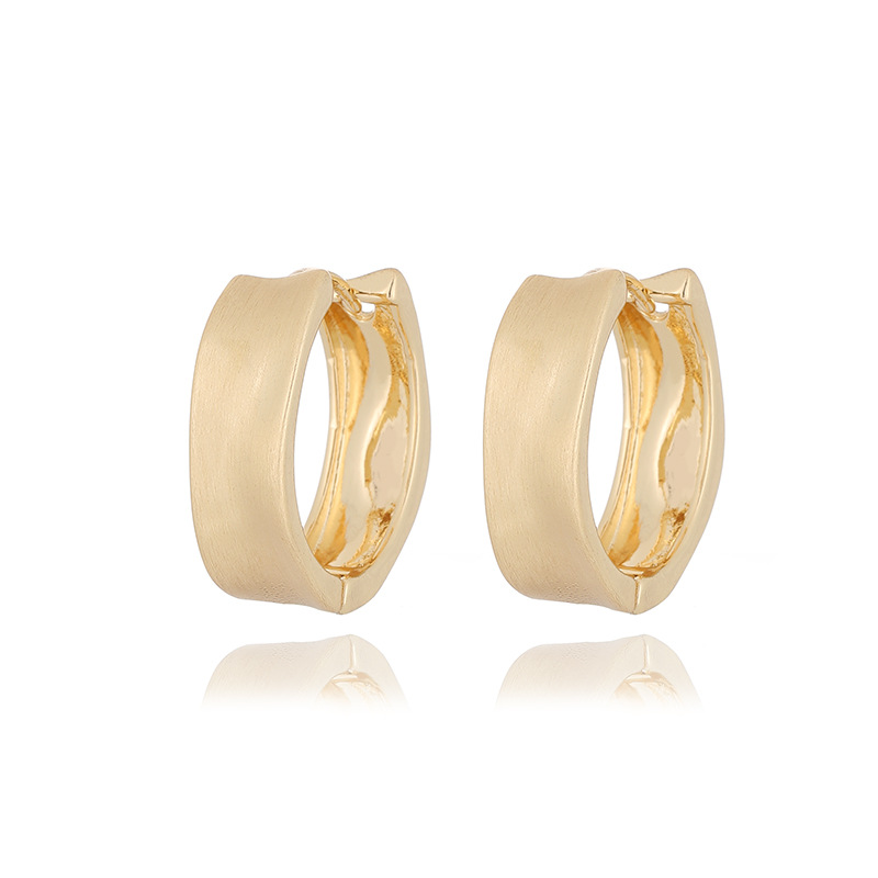 Cross-border Southeast Asian copper irregular brushed circle earrings, light luxury style, simple and high-end earring earrings for women Item Picture
