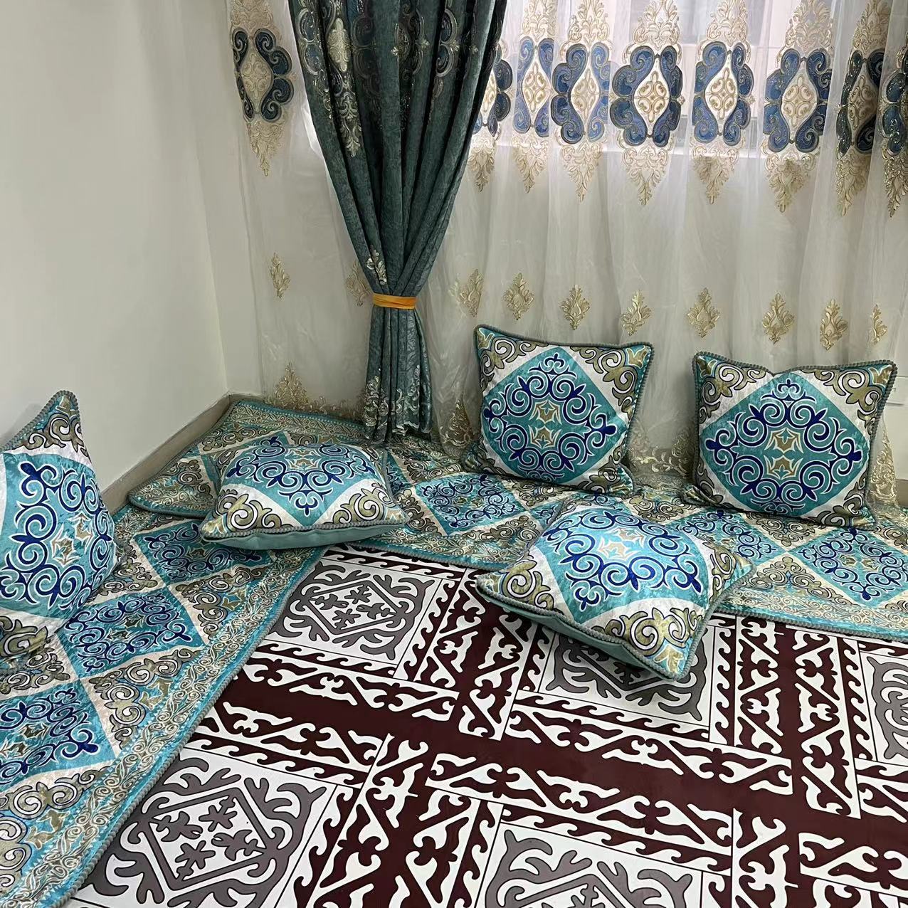 浩娜新疆哈萨克装饰褥子沙发垫民族风印花单面金丝绒抱枕套不含芯详情图2