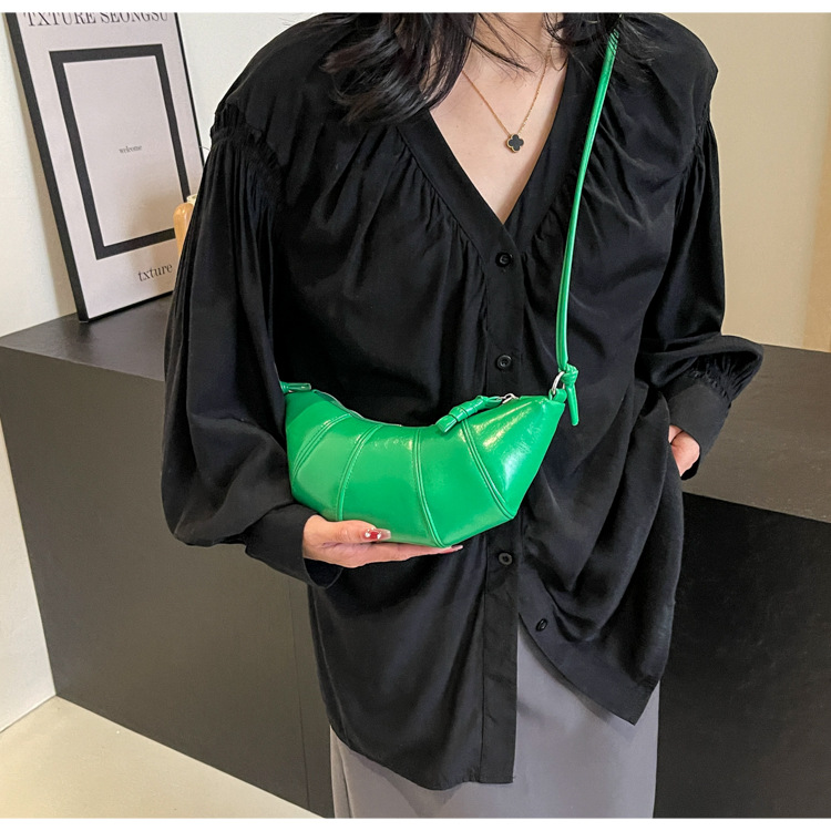 跨境外贸牛角包女包新款潮简约时尚斜挎饺子包百搭单肩箱包皮具男士手提包详情20