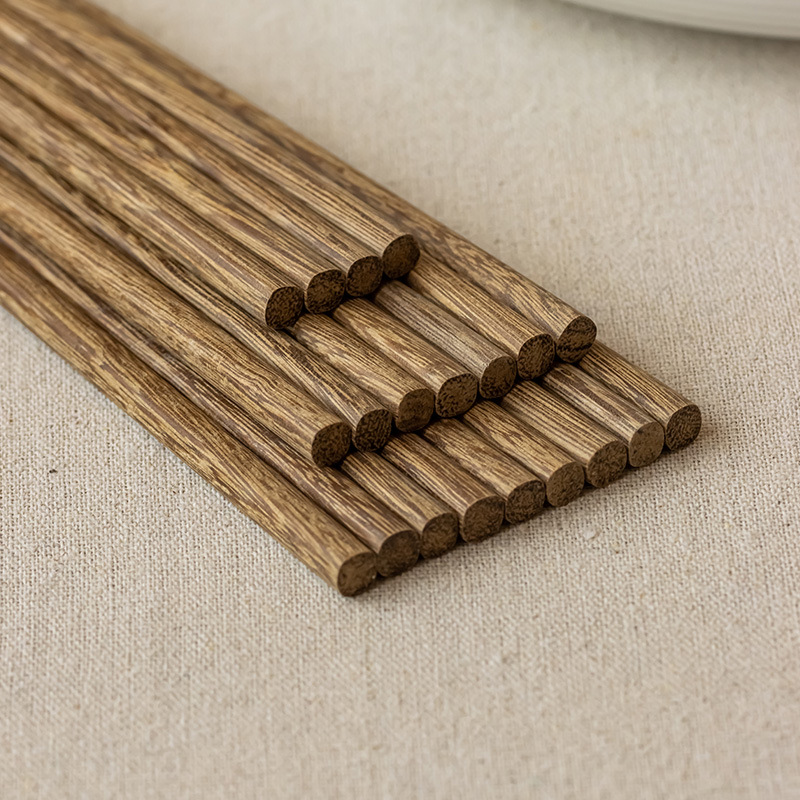 Chicken wing wooden chopsticks, household unpainted and waxed chopsticks, anti-slip and heat-resistant wooden chopsticks, single-person tableware details Picture