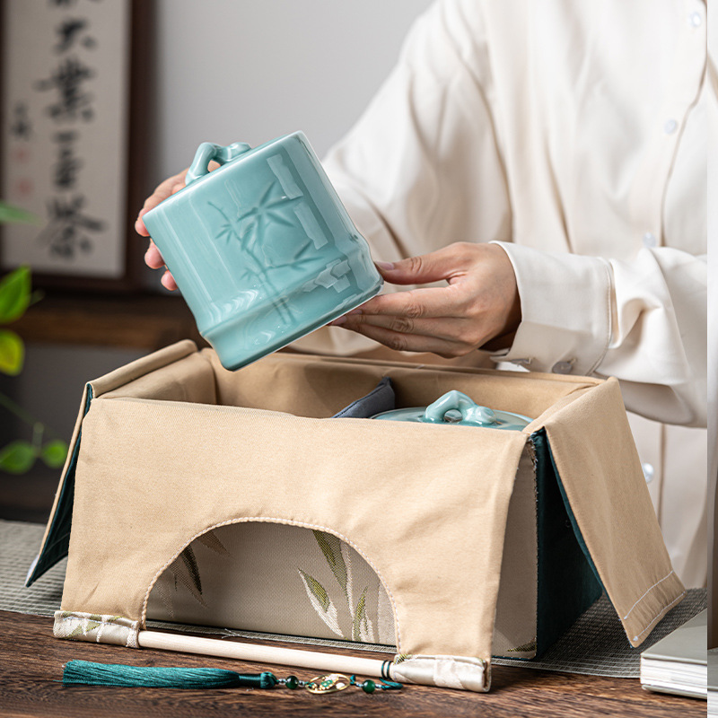 茶叶罐实物图