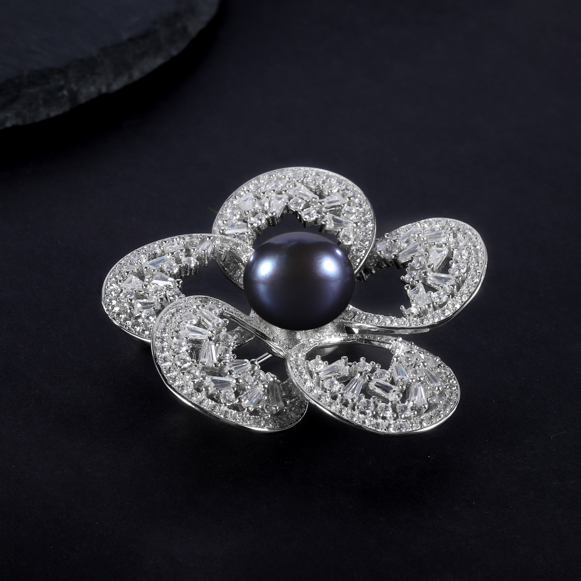 New 13Mm Natural Freshwater Pearl Brooch S925 Sterling Silver Jewel Brooch With Floral Design Luxury And Premium Touch Item Picture