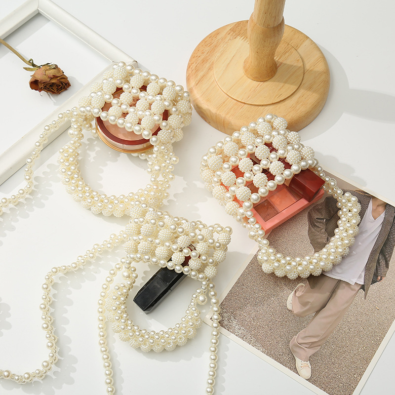 Cross-border Pearl mouth red envelope 2022 New Mini hand-held shoulder strap key Bag, fashionable crossbody handcrafted beaded women's bag Specification image