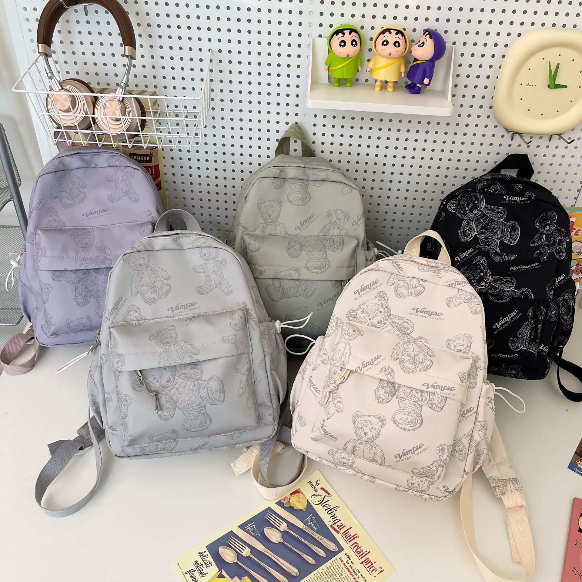 背包/电脑背包/男士商务背包/徒步背包/登山背包白底实物图