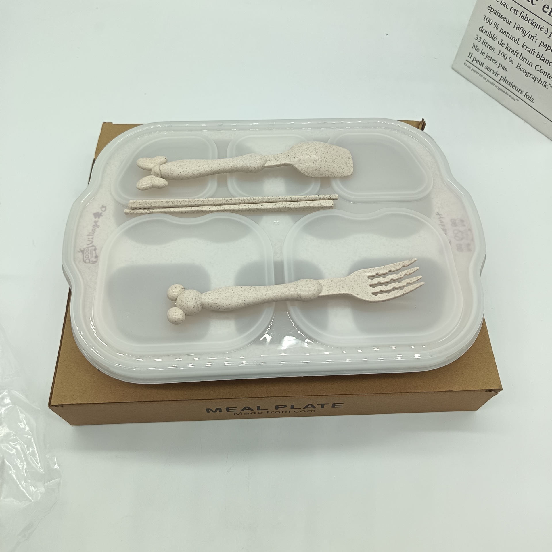 Wholesale wheat straw multi-compartment baby dinner plates with forks and spoons, color box set, PP material children's tableware for mothers and babies details Picture