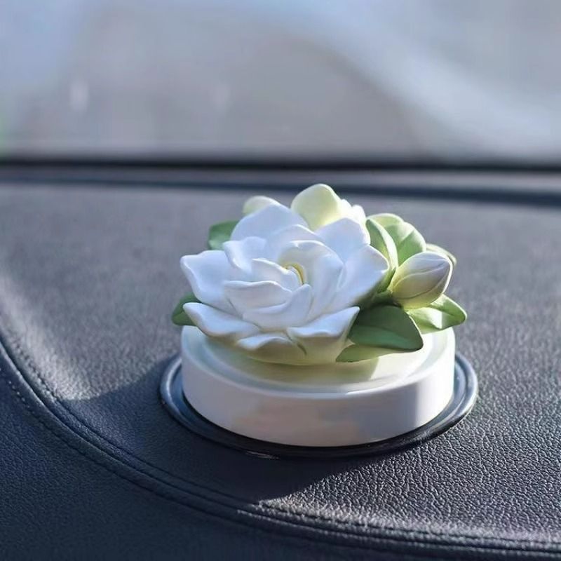 创意栀子花车载香薰摆件汽车中控台香水装饰品车内香氛扩香石礼物