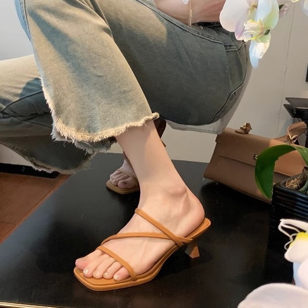 女式凉拖实物图