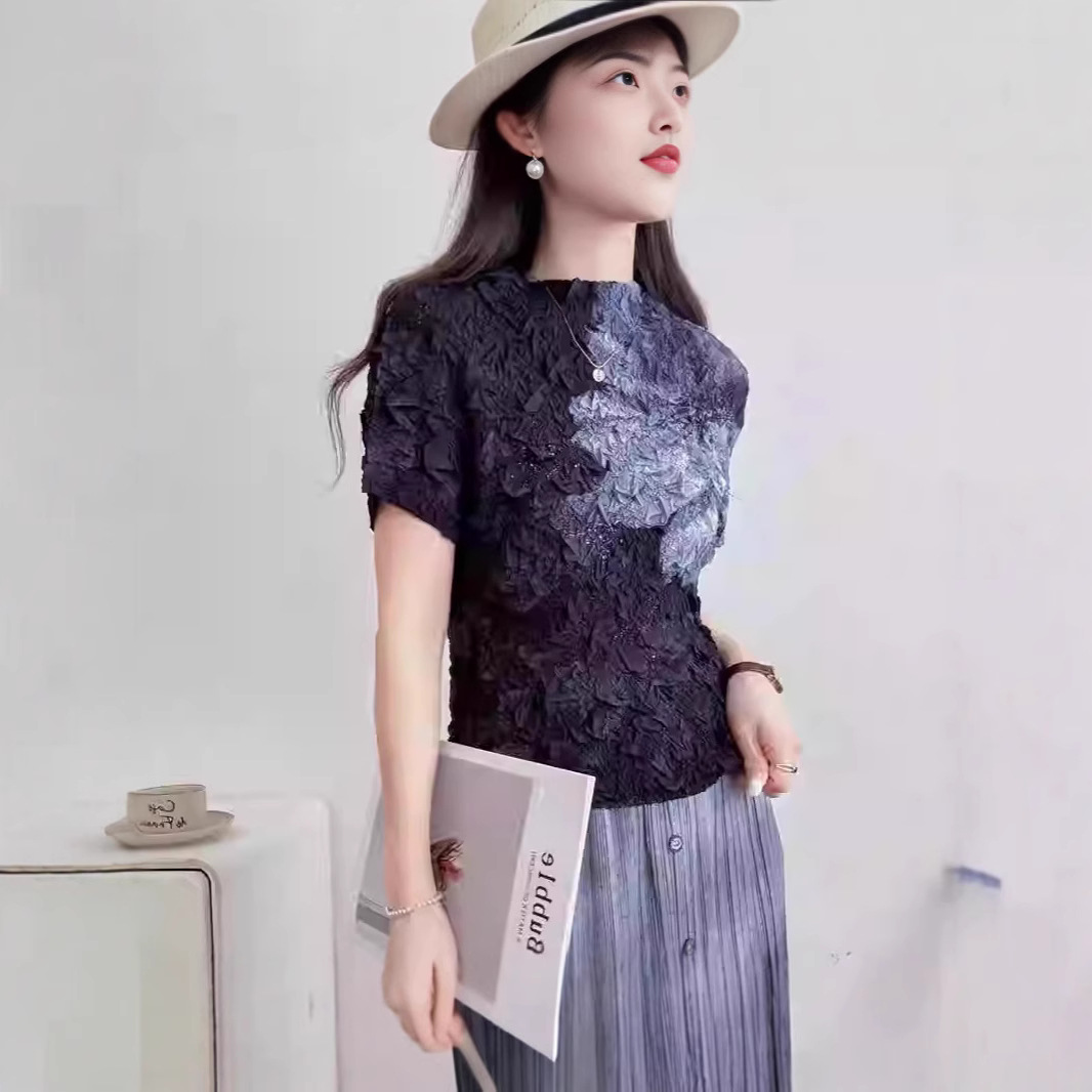 2025夏季百搭三宅褶皱薄款短袖上衣修身显瘦弹力T恤百搭打底小衫
