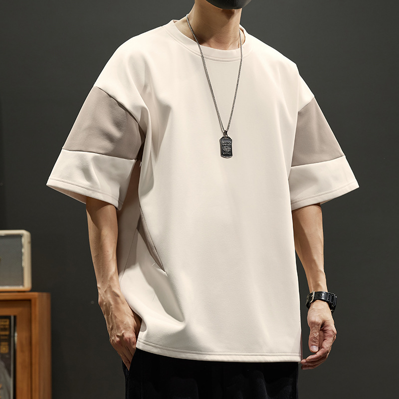 This summer's new bestseller is a Hong Kong-style, color-blocked short-sleeved T-shirt for children and teenagers. It's a simple and elegant fashion brand with a niche look