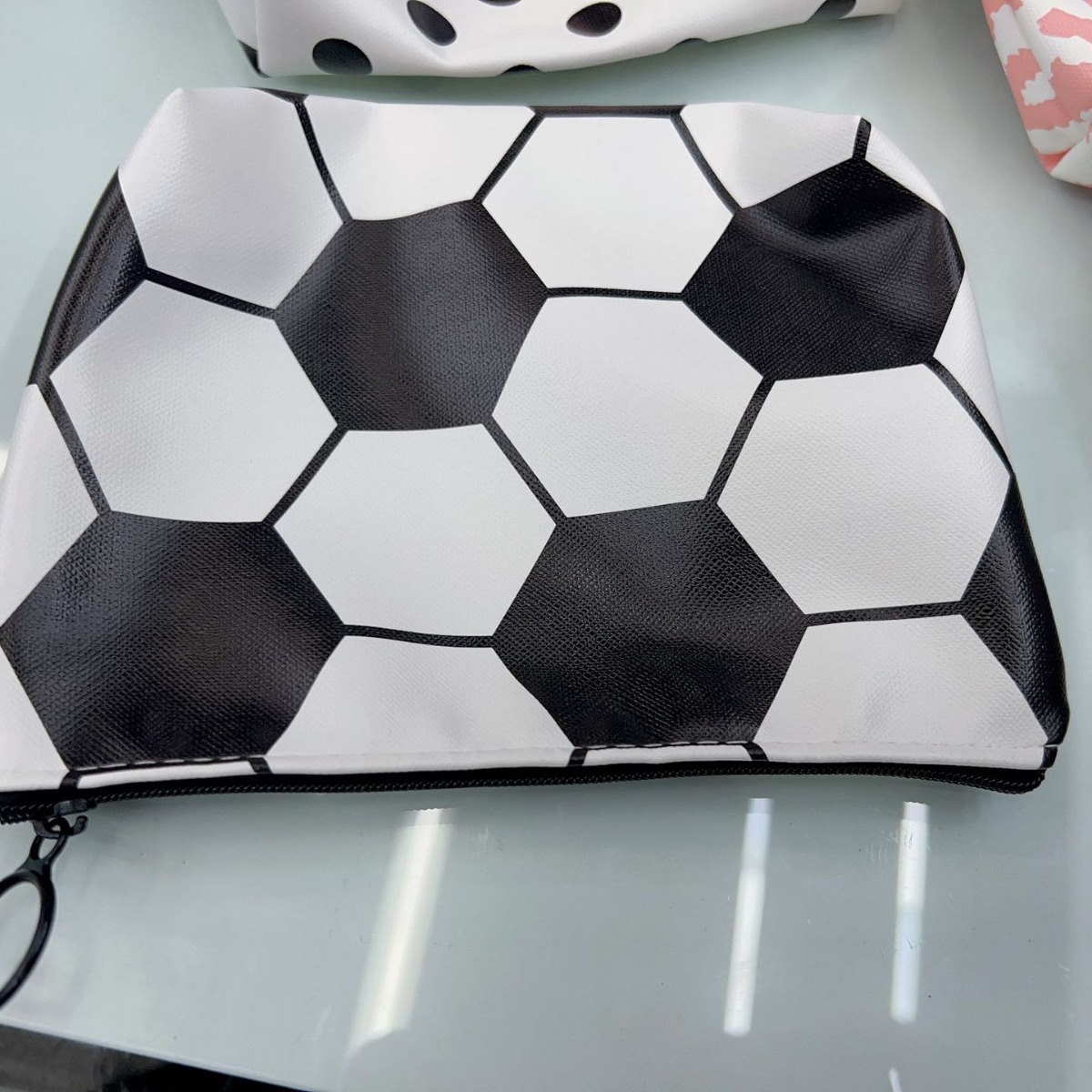 Factory direct sales of the new leather coin purse, a popular and cute pen case that can be stored details Picture